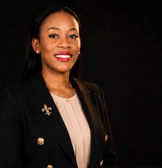 Portrait de Johann-Éliane, consultante en évolution professionnelle et personnelle